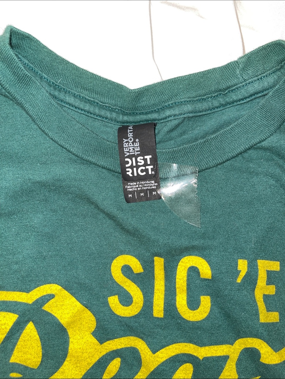 Baylor University Sic 'Em Bears Green Graphic Tee - Picture 2 of 3
